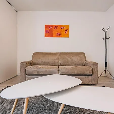 Apartment 12 Rue Plumet Folliart Jolie Studio Tout Equipe Reims