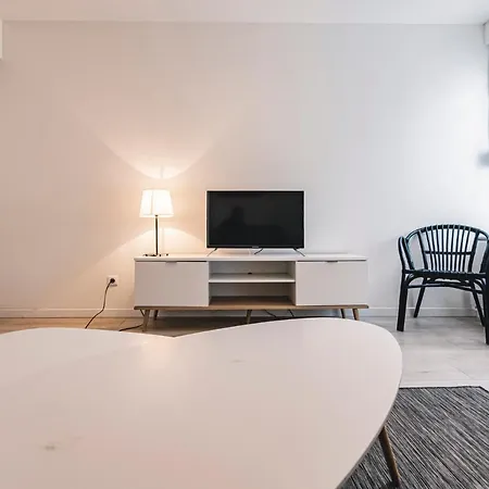 12 Rue Plumet Folliart Jolie Studio Tout Equipe *